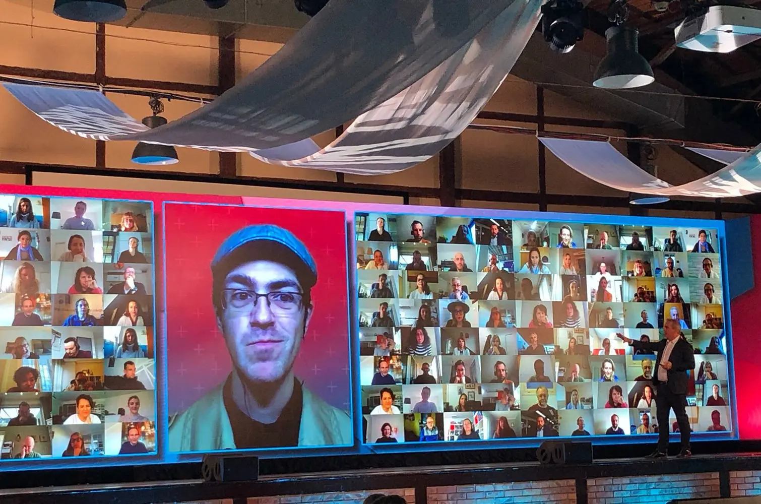 Evento corporativo híbrido