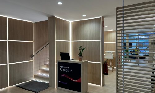 Recepción del stand de una marca, durante feria internacional de negocios